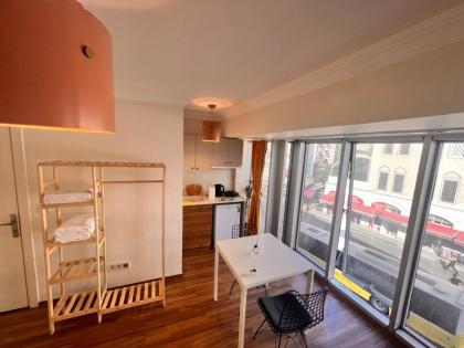 Central apartment studio in Kadikoy - image 9