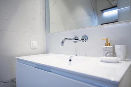 Delightful apartment on the EU side - image 22