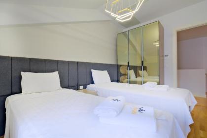 Petek Residence by NewInn - image 27