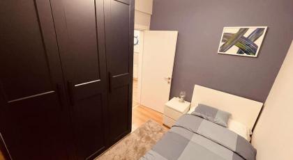 Private Apt 2 mins to Transp. - image 21