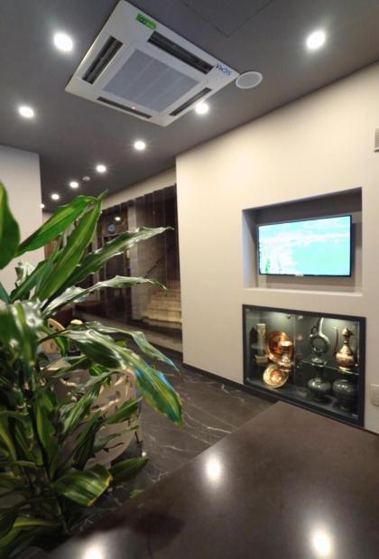 Homey Airport Hotel - image 13