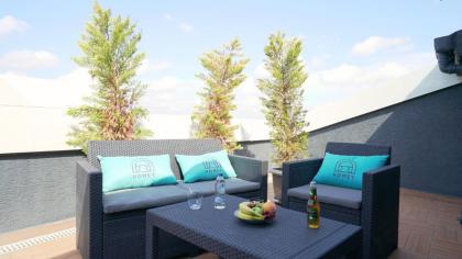 Homey Airport Hotel - image 21