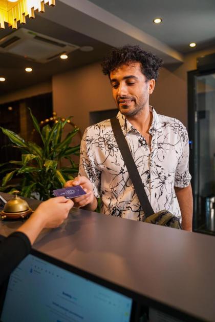 Homey Airport Hotel - image 7