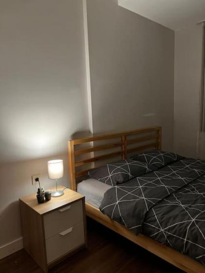 Lovely 1 Bedroom with gym and pool - image 22