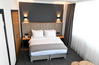 VPLUS HOTEL - image 11