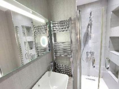Modern Flat Apt Near City Center Apt. 29 - image 15