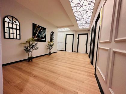 Skymoon Airport Hotel - image 17