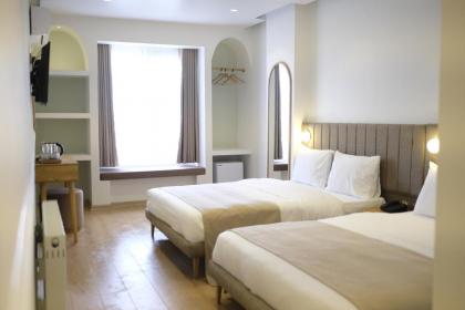 Meshk Airport Hotel - image 21