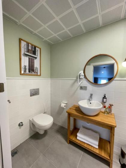 Meshk Airport Hotel - image 25