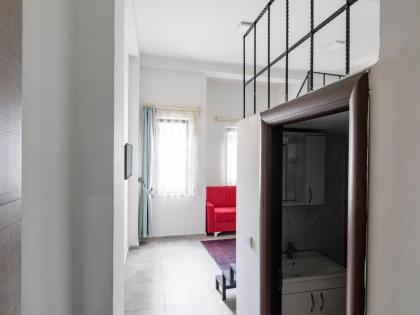 The Red Tent Suite 88 - image 23