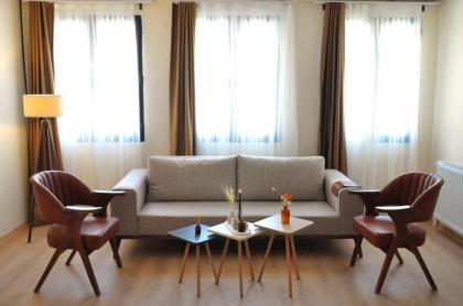 Golden Door Hotel - image 21