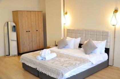 Golden Door Hotel - image 25