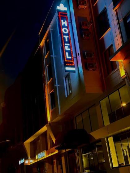 By Trio Hotel