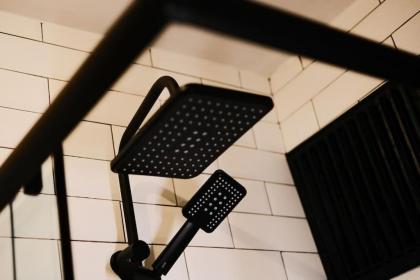 Cihangir'de Merkezi ve Balkonlu Daire - image 24