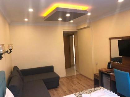 Riverland Suites Apart Hotel - image 10