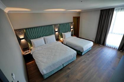 Shelton Airport Otel - image 17