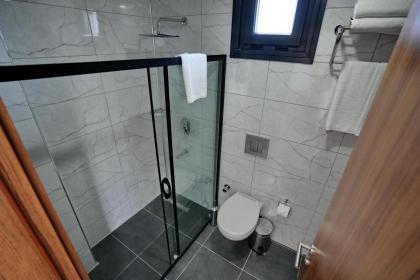 Shelton Airport Otel - image 23