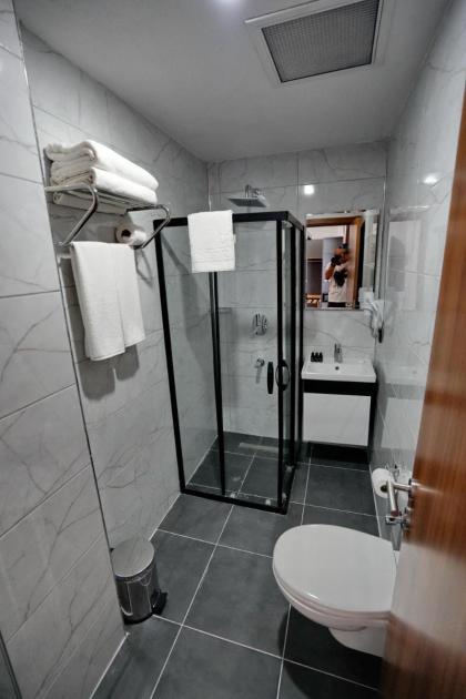 Shelton Airport Otel - image 26