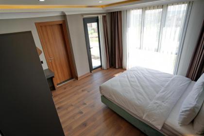 Shelton Airport Otel - image 4