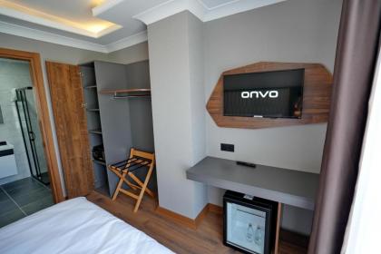 Shelton Airport Otel - image 5