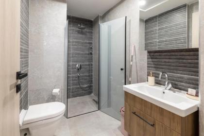 Continenius Airport Hotel - image 23