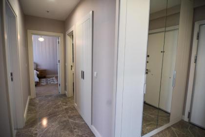 Elegant & Modern 2 Br Apt - image 22