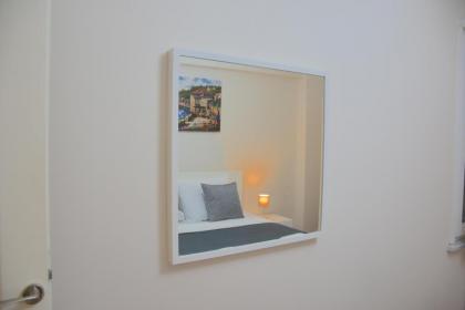 Cozy 3br Retreat Modern Comfort - image 14