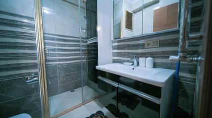 Cozy & Comfy 1-bdr Apartment Near Forum Istanbul - image 21
