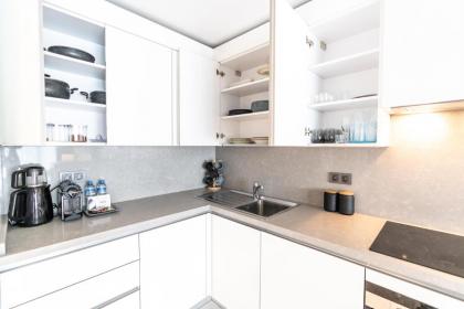 Central City Apt- Explore The Urban Delights - image 9