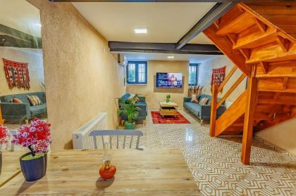 Bossy Apartment 2 - image 27