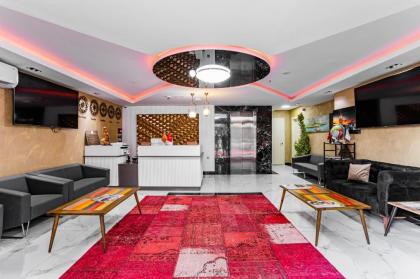 MAYS ROYAL HOTEL - image 3