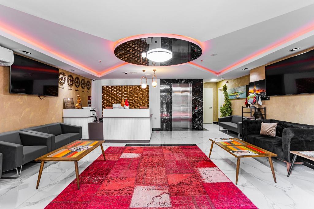 MAYS ROYAL HOTEL - image 3