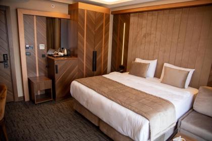 THE PARK HOTEL - image 26