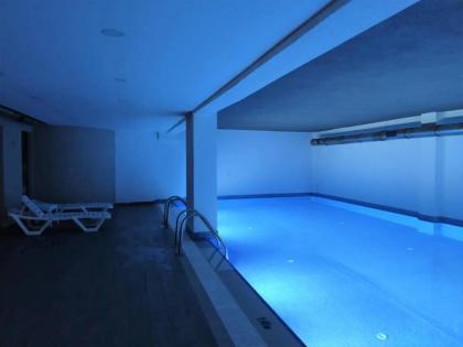 Modern Stylish 2br Apt Near Eyp Sultan Mosque - image 20