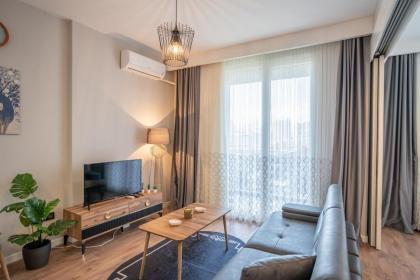 Stylish City Getaway - Immerse Yourself In Luxury - image 2