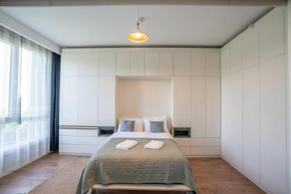 Stylish City Getaway - Immerse Yourself In Luxury - image 4