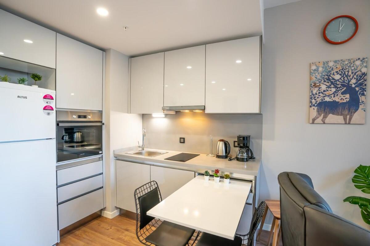 Stylish City Getaway - Immerse Yourself In Luxury - image 6