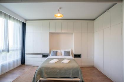 Stylish 1-bdr Apt - Your Home Away From Home - image 6