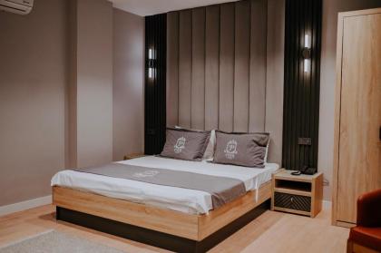 Pier Hotel - image 30