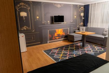 Heraldic Room Hotel - image 18