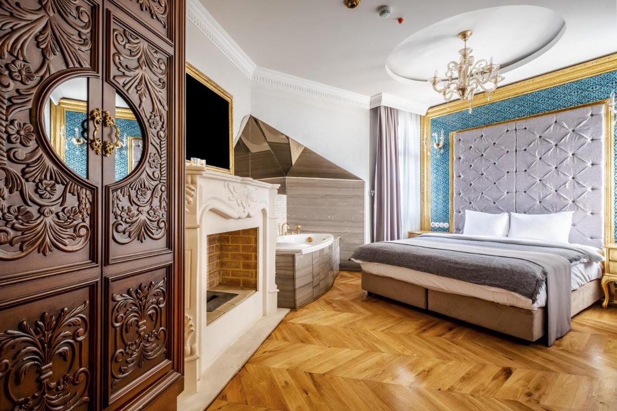 Splendid Studio in Historic Mansion in Beylerbeyi - main image