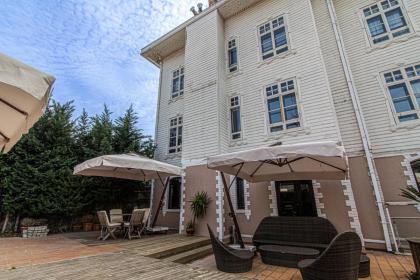 Splendid Studio in Historic Mansion in Beylerbeyi - image 9