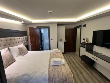 Golden Stone Hotel - image 11