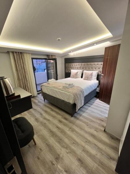 Golden Stone Hotel - image 12