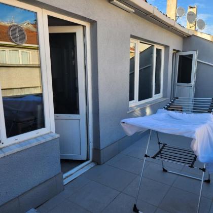 Full Renovated 3 Room Flat in Kadikoy - image 17