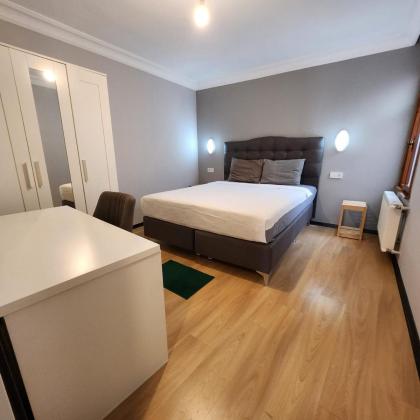 Full Renovated 3 Room Flat in Kadikoy - image 24