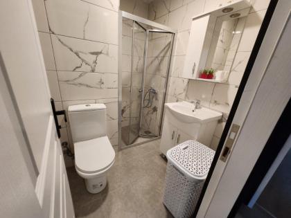 Full Renovated 3 Room Flat in Kadikoy - image 26