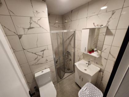 Full Renovated 3 Room Flat in Kadikoy - image 27