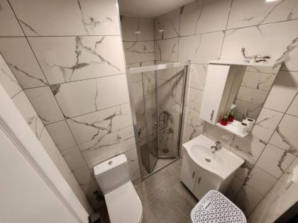 Full Renovated 3 Room Flat in Kadikoy - image 28