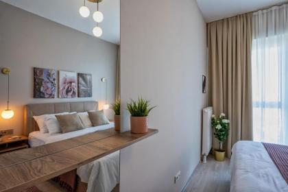 Stylish Urban Apt- Soak Up The City's Vibes - image 7